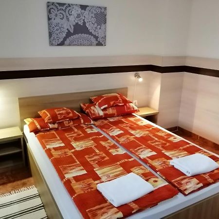 Csipkehaz Apartman Черкеселе Екстер'єр фото
