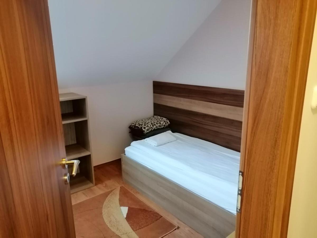 Csipkehaz Apartman Черкеселе Екстер'єр фото