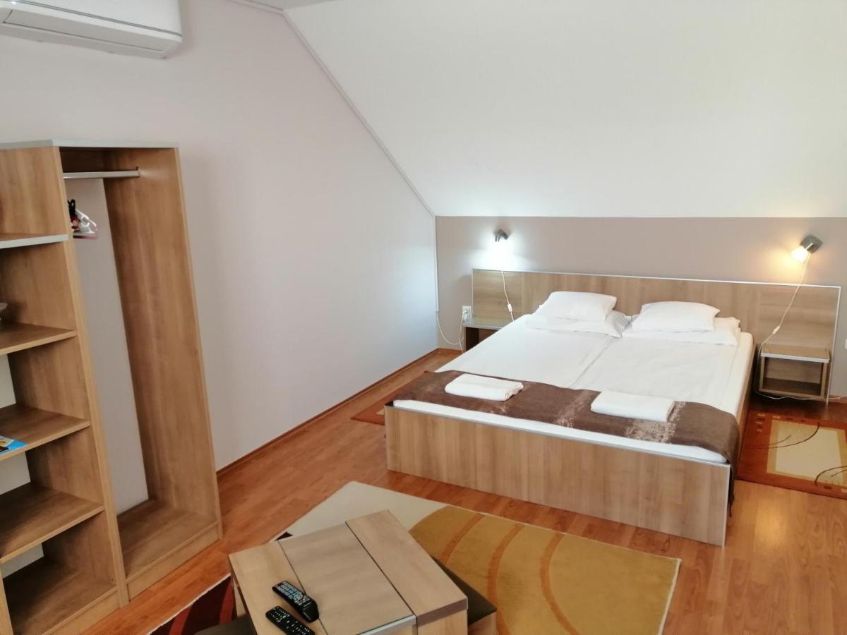 Csipkehaz Apartman Черкеселе Екстер'єр фото