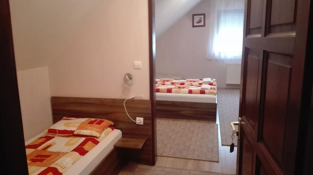 Csipkehaz Apartman Черкеселе Екстер'єр фото