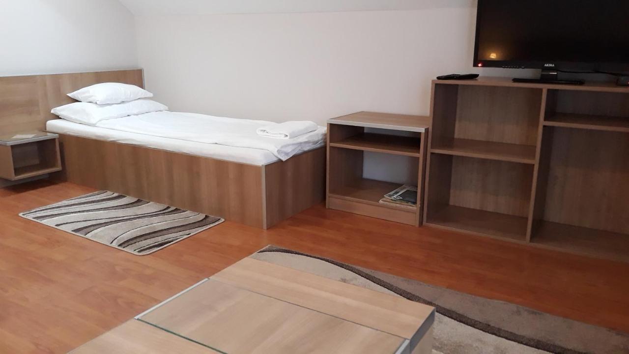 Csipkehaz Apartman Черкеселе Екстер'єр фото